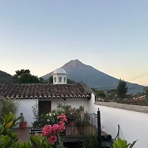 Bed & Breakfast Casa Elena, Antigua